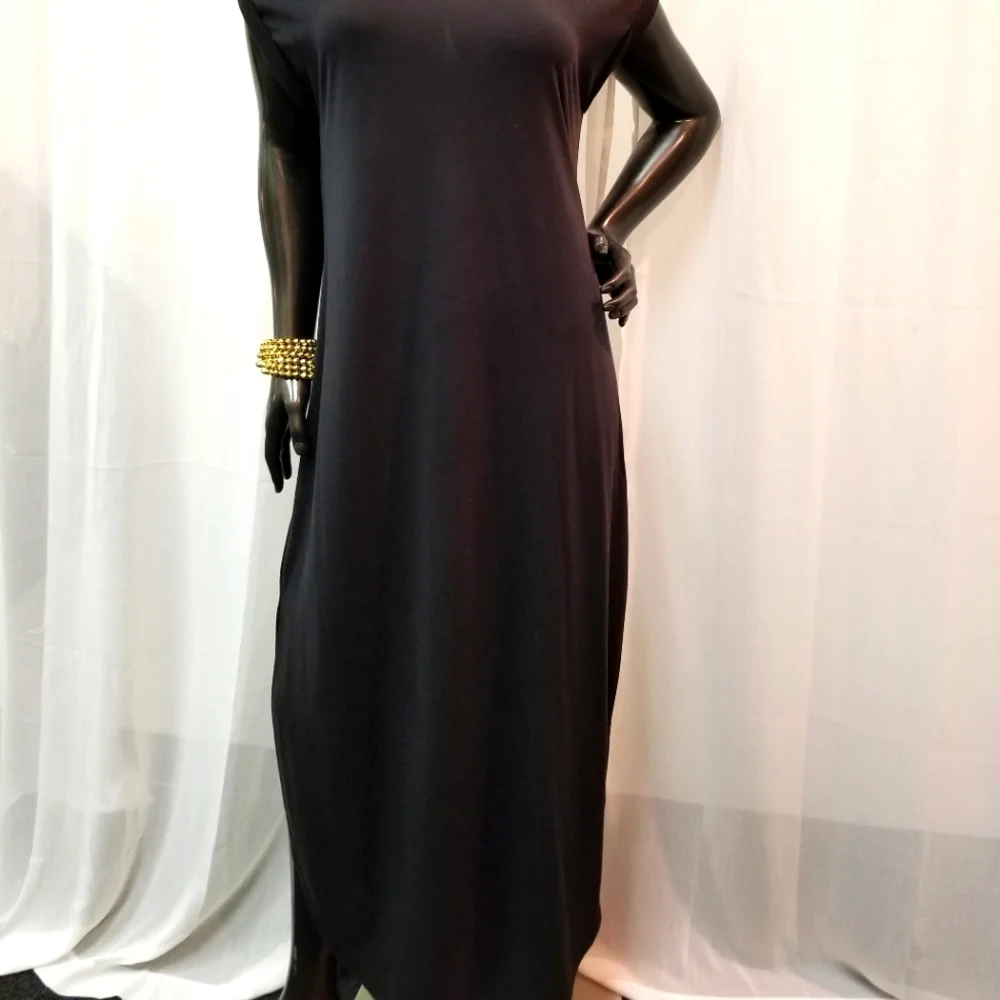 Transitional Black Maxi Dress with Side Slits - Picture 12 of 16